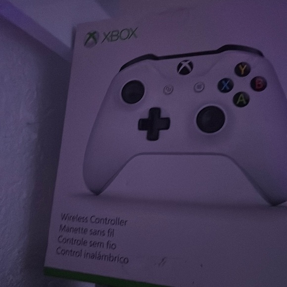 Xbox one hdmi cord and controller